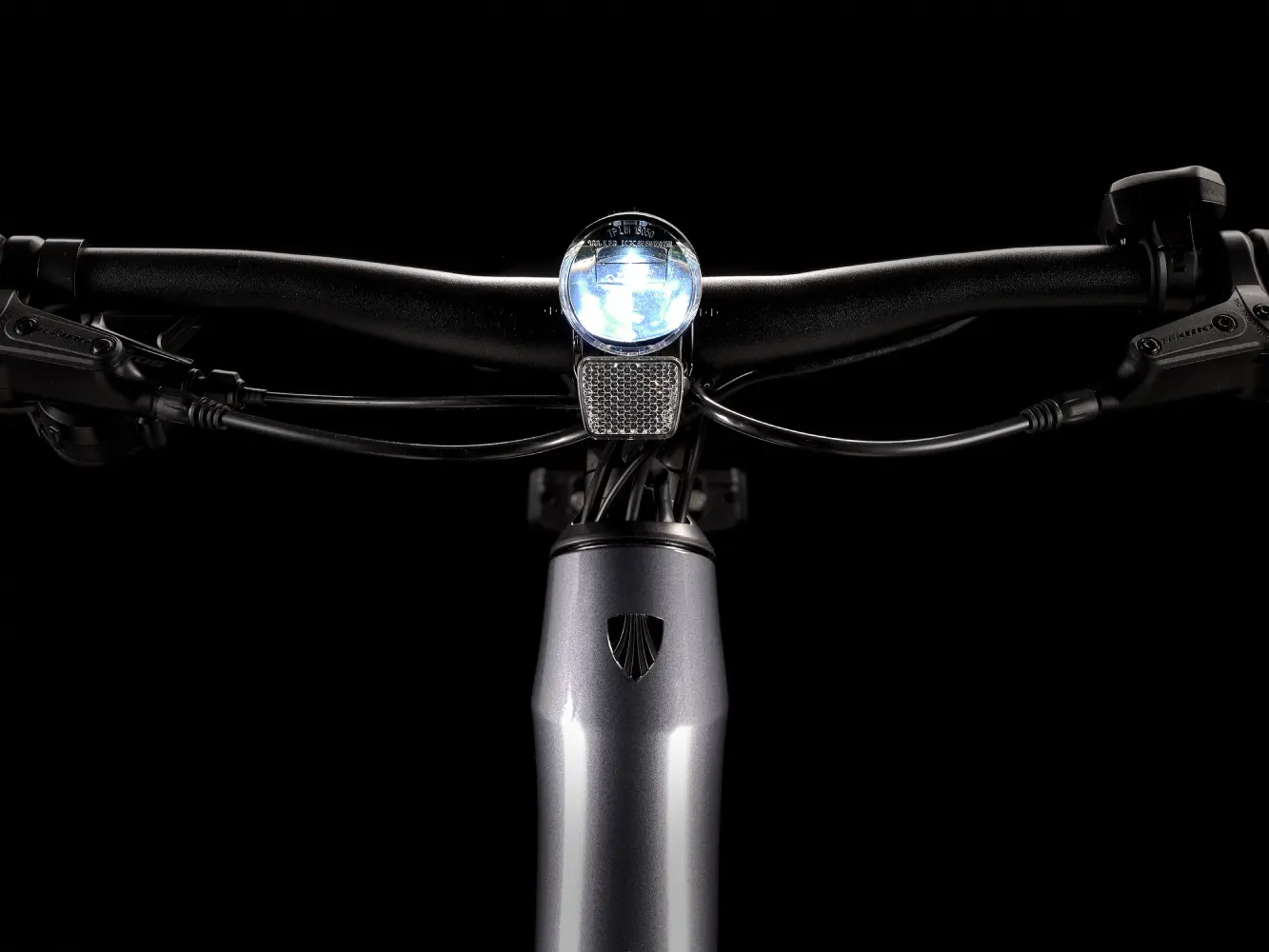 A close up of the front end of a bicycle
